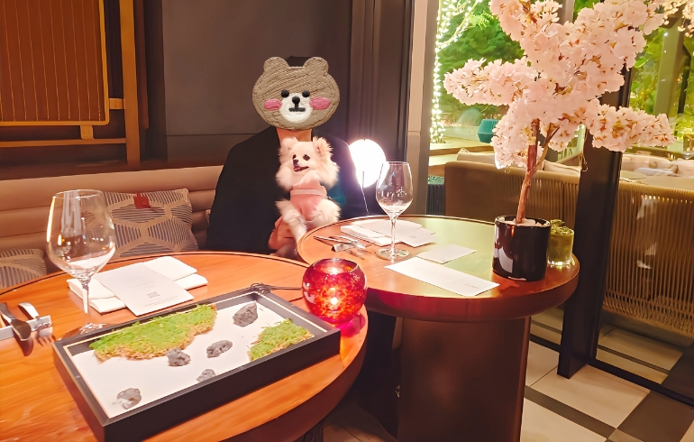 店内テーブル席2