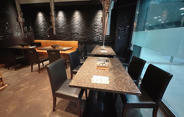 店内4