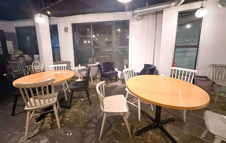 店内9