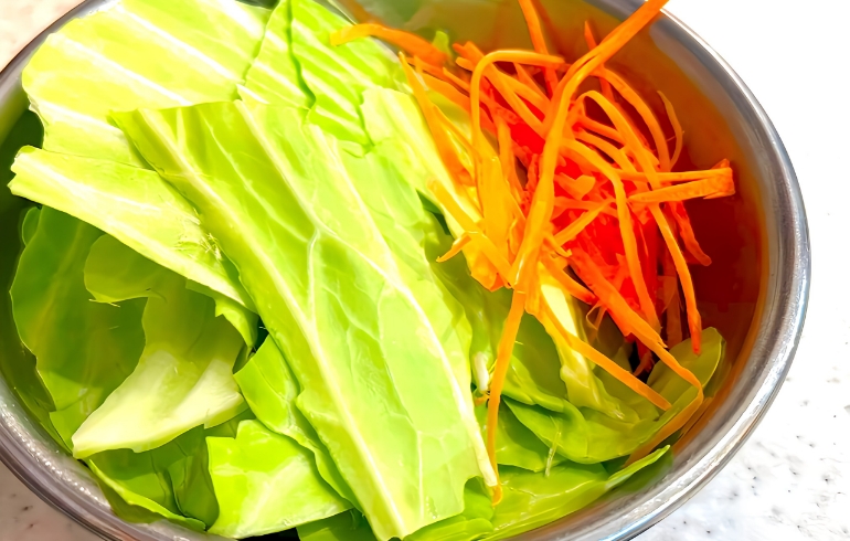 野菜（キャベツ、人参など）