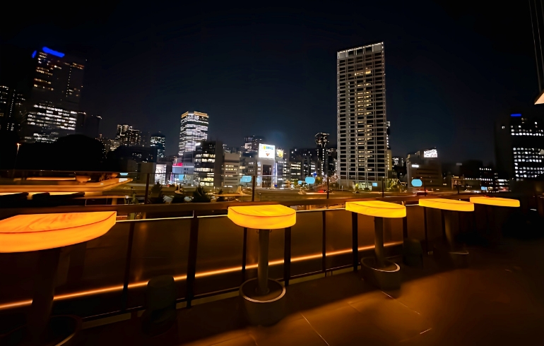 テラス席5（夜のライトアップバージョン）