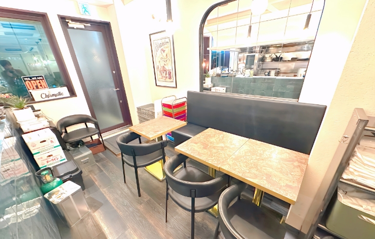 店内6