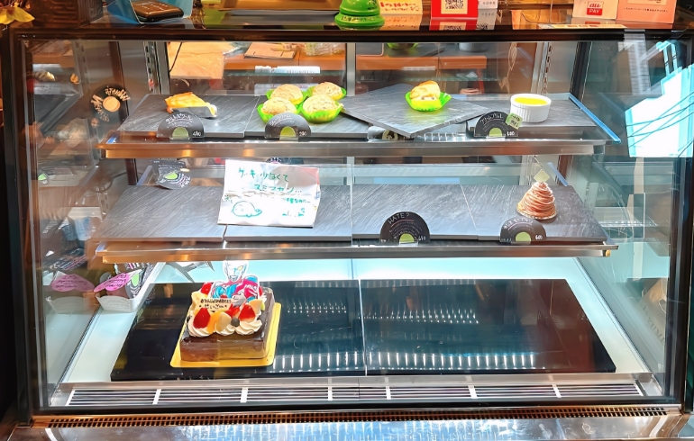 ケーキのショーケース
