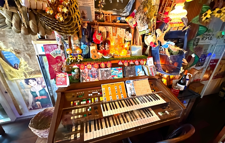 店内8