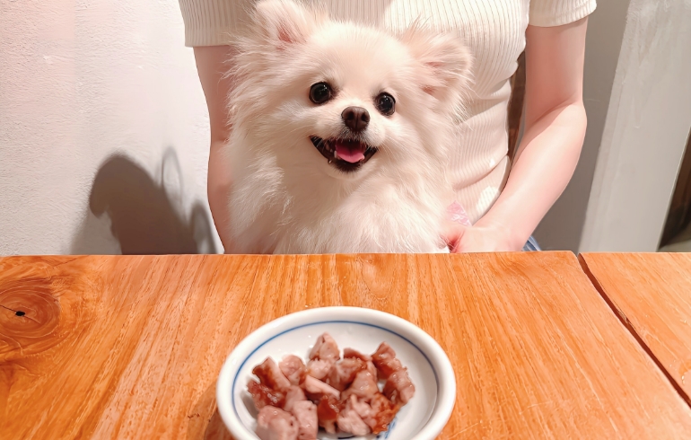 ラム肉を香ばしくグリルしたもの（ワンちゃん用）