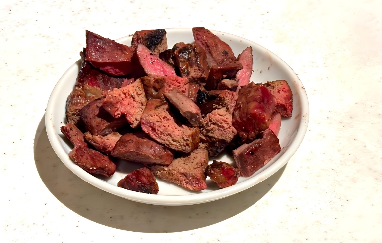 ゆめちゃんのお肉（炭火焼き後、カット済み）