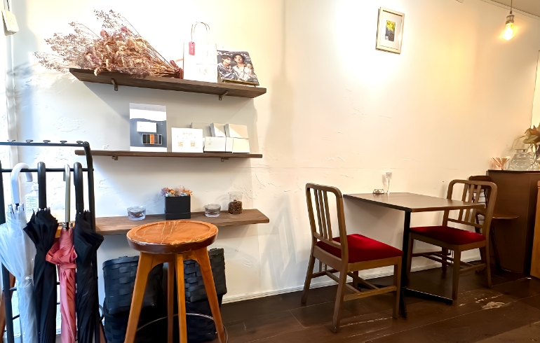 店内4