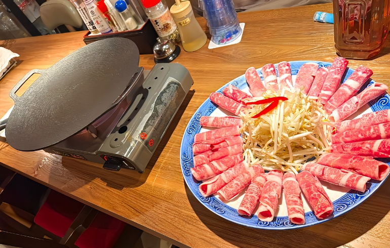 チャドルペギィと焼き機とゆめちゃん