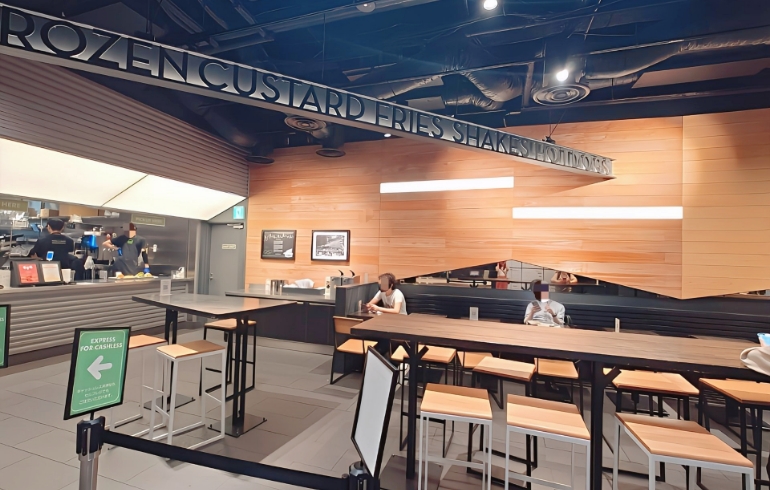 店内1