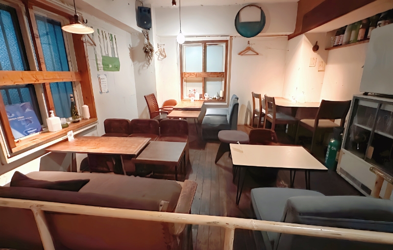 店内8