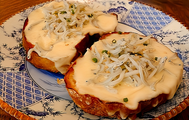 湘南しらすトースト