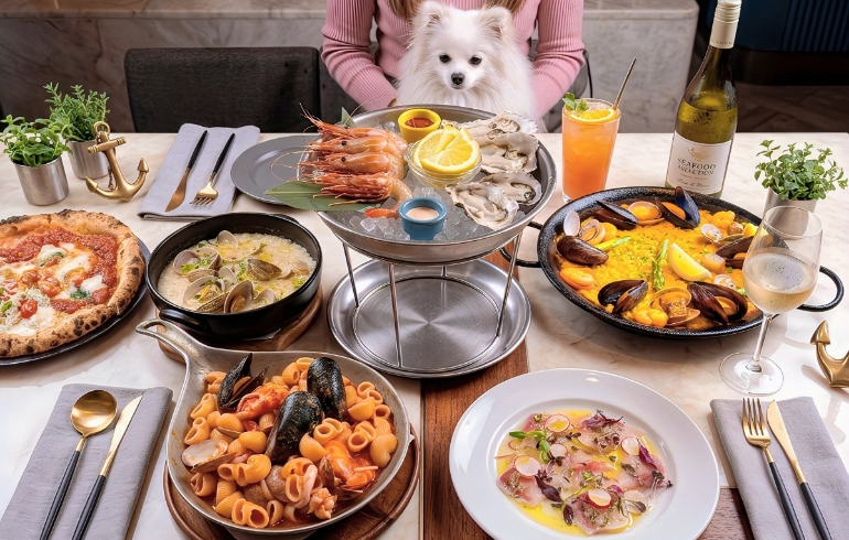 「THE RIGOLETTO ocean club」の料理各種とゆめちゃん