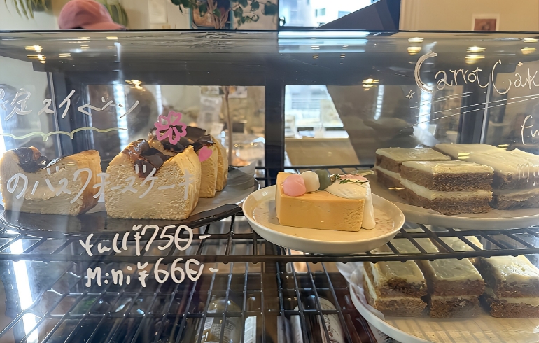 デザート各種（ショーケース）1