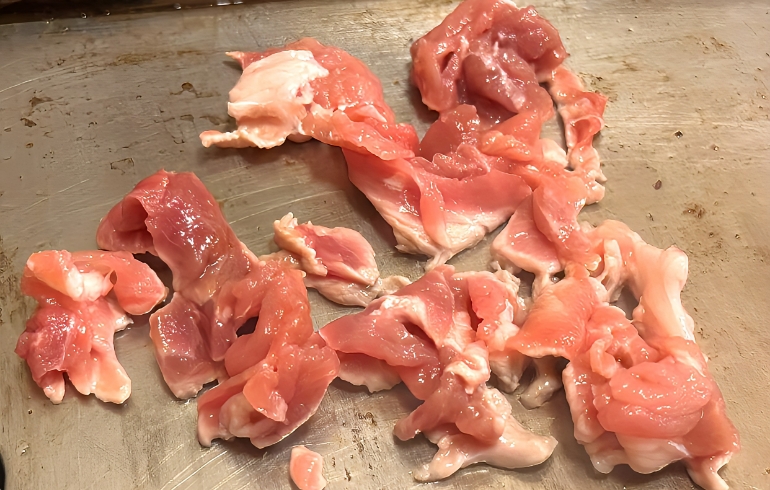 お肉サービスの様子