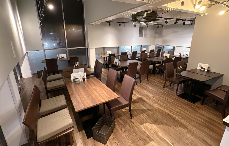 店内の様子F