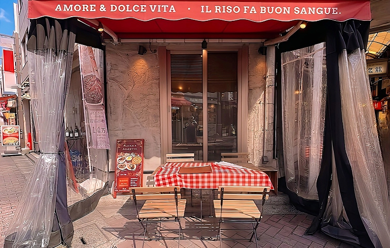Italian Kitchen VANSAN 赤羽店 テラス席 ビニールカーテン