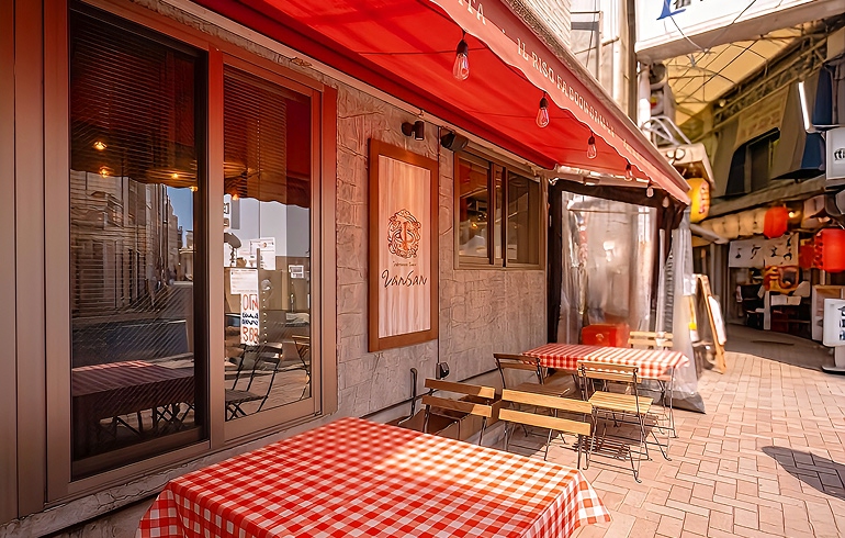 Italian Kitchen VANSAN 赤羽店 テラス席 ヒーター完備