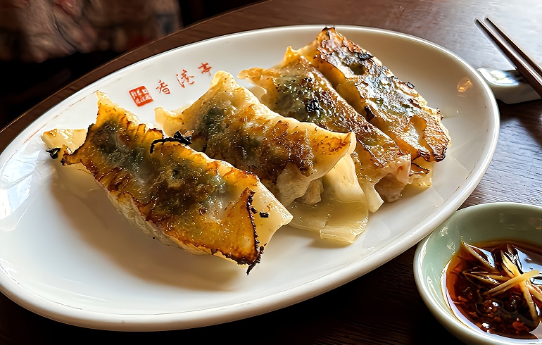 香港亭 中野店 しそ餃子