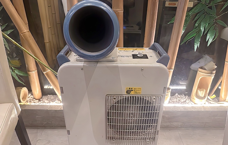 TEJI TOKYO テジトウキョウ テラス席 クーラー完備