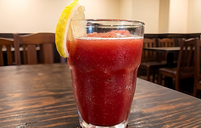 大人気の居酒屋カフェ