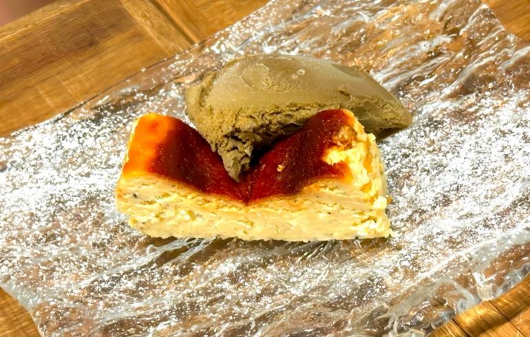 ブルーチーズケーキとほうじ茶アイス