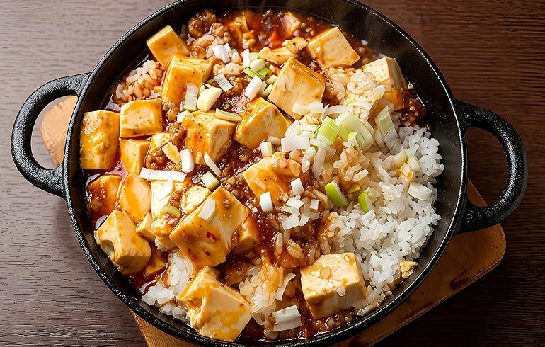 香港亭 中野店 鉄鍋マーボー丼